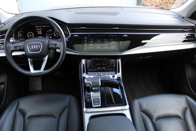 Audi Q8 55 TFSI e quattro Pro Line | Incl. 12 maanden Garantie | Night Vision Assistant | Luchtvering | Panorama dak | 360* Camera | Keyless Go | Stoel/stuur verwarming | Stoelventilatie | Elektrisch verstelbare stoelen | Elektrische kofferbakklep | Adaptive cruise | Dodehoekdetectie | Apple CarPlay/Android Auto | DAB | Climate controle | Automatisch inparkeren | Navigatie |