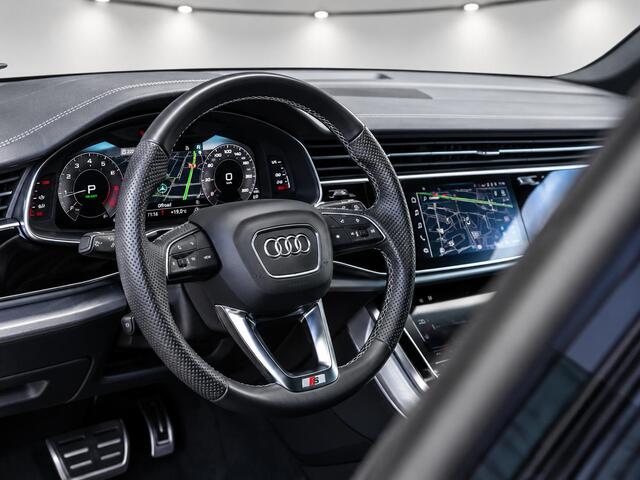 Audi Q8 55 TFSI e quattro S line Competition Head-Up Luchtvering Trekhaak 4 wielbesturing B&O Panoramadak