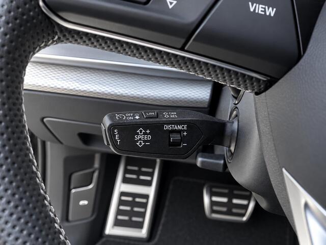 Audi Q8 55 TFSI e quattro S line Competition Head-Up Luchtvering Trekhaak 4 wielbesturing B&O Panoramadak