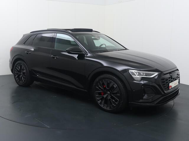 Audi Q8 e-tron 55 quattro S Edition Competition 115 kWh | 408 PK | SoH 83% | Trekhaak | Panoramadak | Luchtvering | Head-up display | Area view 360 | Matrix LED | S line | Stoelverwarming V+A |