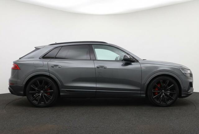 Audi Q8 60 TFSI e-hybrid quattro S Line Competition l AWD Besturing l B&O l HUD l Trekhaak l Alcantara Hemel l VOL OPTIES
