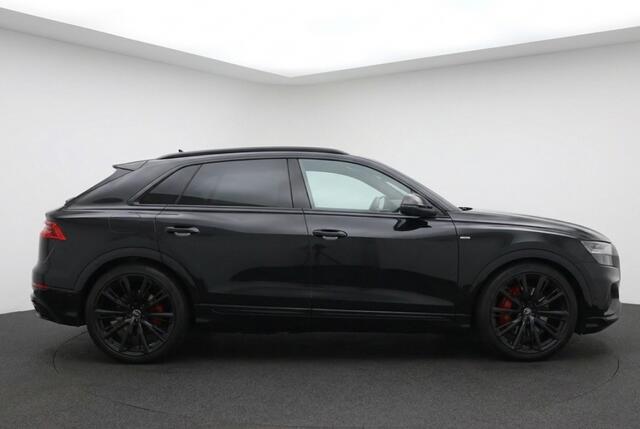 Audi Q8 60 TFSI e-hybrid quattro S Line Competition l AWD Besturing l B&O l HUD l Trekhaak l Alcantara Hemel l VOL OPTIES