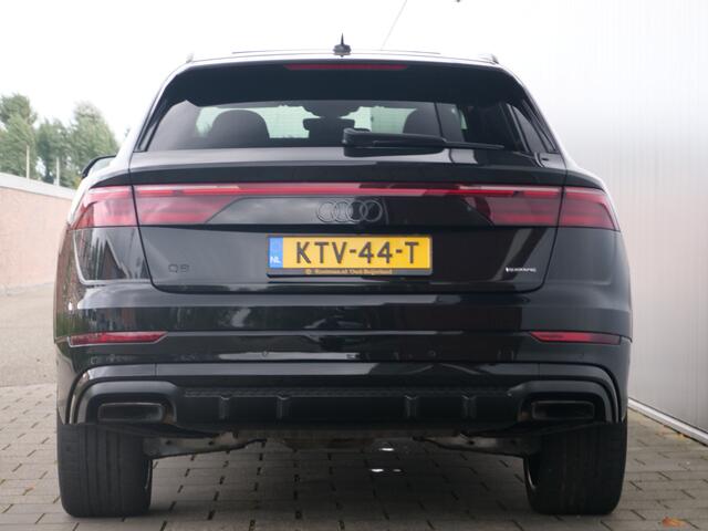 Audi Q8 55 TFSI e-hybrid quattro Black Line 394 Pk Automaat Navi / DAB / Apple Carplay / Pano-dak / 360 camera