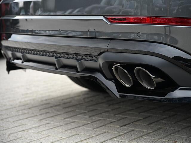 Audi Q8 E-Hybrid Quattro 360KW Competition Plus | Panoramadak | 5 Jr Garantie | Alcantara Hemelbekleding | Carbon Inleg | Stoelmassage + Ventilatie | Achterasbesturing | 360 Camera | B&O Sound | HUD | OLED | Soft Close | Ambiance Interieur |