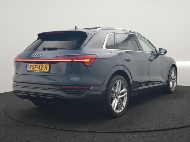 Audi Q8 e-tron 55 quattro Advanced Edition 115 kWh 408pk Dealer O.H | Panodak | Head Up | 360 Camera | Bang & Olufsen | Lederen Sportstoelen Massage & Memory | Stoelventilatie & Verwarming | Cruise Control | Keyless | Virtual | Navigatie | DAB | 21" L.M |