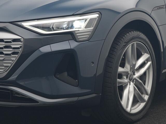 Audi Q8 e-tron 55 quattro Advanced Edition 115 kWh 408pk Dealer O.H | Panodak | Head Up | 360 Camera | Bang & Olufsen | Lederen Sportstoelen Massage & Memory | Stoelventilatie & Verwarming | Cruise Control | Keyless | Virtual | Navigatie | DAB | 21" L.M |