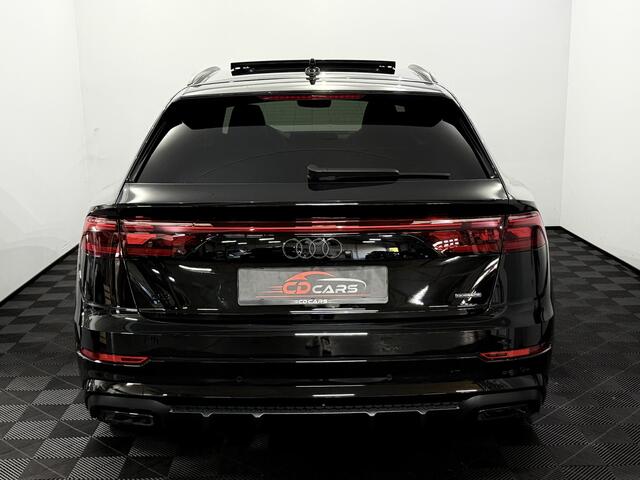 Audi Q8 60 TFSI e-hybride quattro S-line Competition AWD Rs seats, B&O, Soft close, 360 Camera, Panoramadak, Elektrische trekhaak, Luchtvering, Head-up display, 490 PK, 2 Jaar garantie, Vol optie