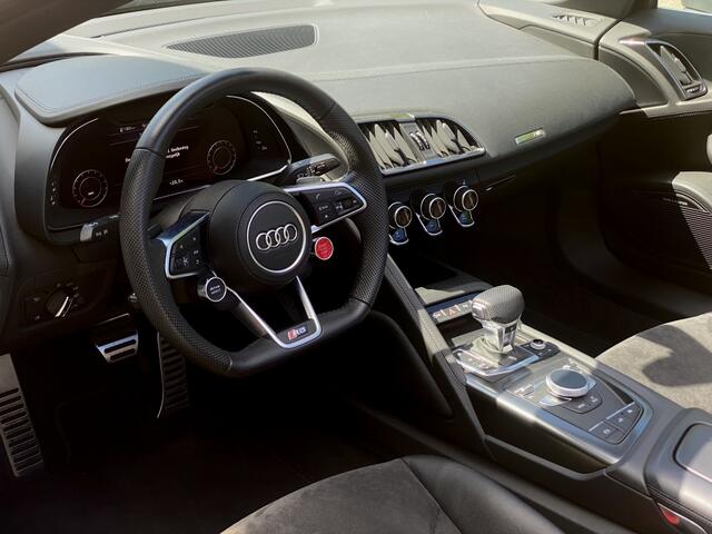 Audi R8 5.2 RWD