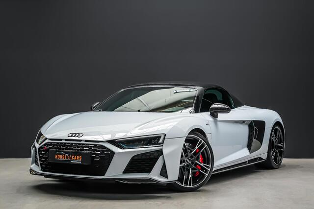 Audi R8 Spyder 5.2 V10 620pk performance quattro |Suzuka Grau|dealer onderhouden|Carbon exterieur|Carbon interieur|Audi Exclusive|digital cockpit|Bang & Olufsen|keramisch|Apple Carplay|DAB|stoelverwarming|