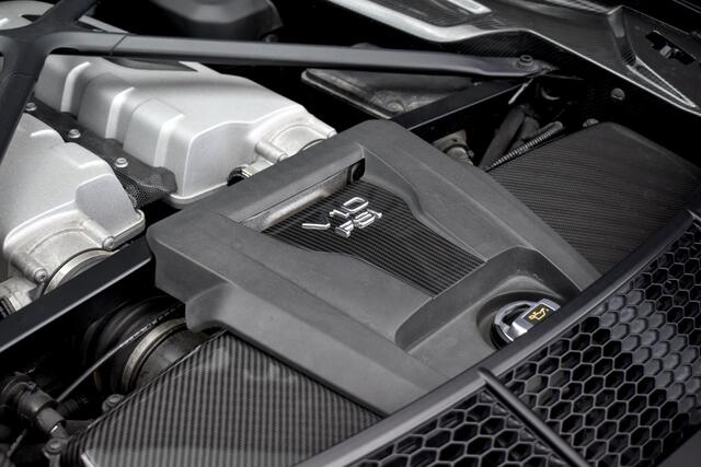 Audi R8 5.2 FSI V10 Quattro Plus | Keramisch | Carbon Exterieur + Motorruimte | B&O | Laser Light | Camera | Sportuitlaat |