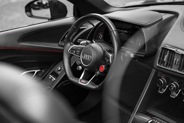 Audi R8 Spyder ABT V10 Plus | ABT Race package | ABT GR20 Forged velgen | ABT Exclusive carbon side pods | | Keramisch | Magnetic ride | Carbon in- en exterieur | B&O | Comfortsleutel