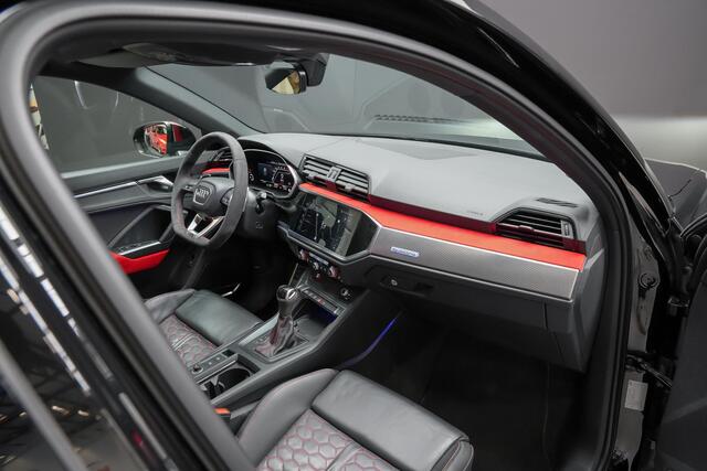 Audi RS Q3 RSQ 3 2.5 400pk TFSI |panoramadak|B&O|RS-sportuitlaat|sportstoelen honingraat|360 camera|Apple Carplay|blind spot|DAB|elek. achterklep|adaptive cruise control|21"|