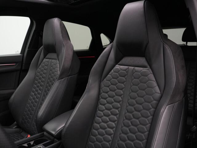 Audi RS Q3 Sportback 2.5 TFSI 400 pk S-tronic | Panoramadak | Trekhaak | RS-uitlaat | RS-onderstel | Fijnnappa leder | Bang & Olufsen | Sportstoelen Plus