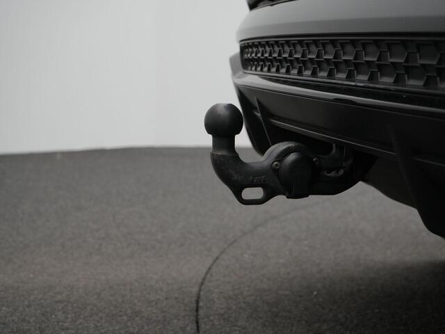 Audi RS Q3 Sportback 2.5 TFSI 400 pk S-tronic | Panoramadak | Trekhaak | RS-uitlaat | RS-onderstel | Fijnnappa leder | Bang & Olufsen | Sportstoelen Plus