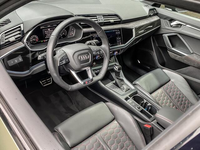 Audi RS Q3 2.5 TFSI 400PK Quattro Automaat | PANO | B&O | KEYLESS | SFEERVERLICHTING | TREKHAAK | MATRIX |