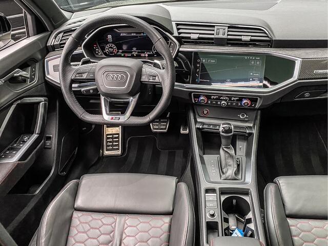 Audi RS Q3 2.5 TFSI 400PK Quattro Automaat | PANO | B&O | KEYLESS | SFEERVERLICHTING | TREKHAAK | MATRIX |