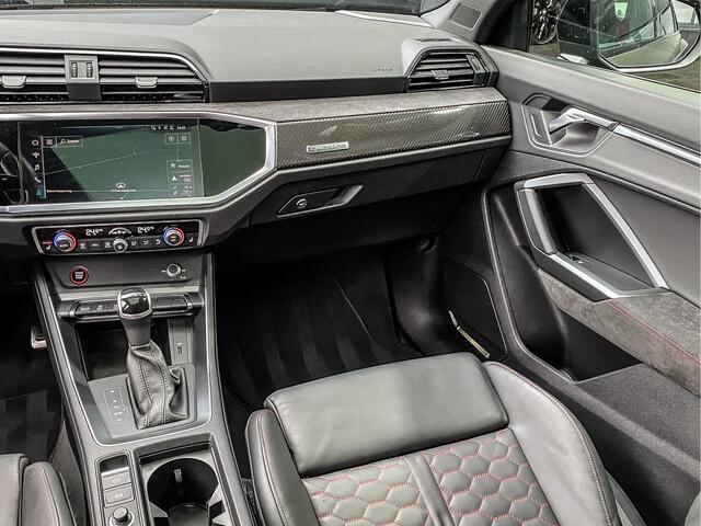 Audi RS Q3 2.5 TFSI 400PK Quattro Automaat | PANO | B&O | KEYLESS | SFEERVERLICHTING | TREKHAAK | MATRIX |