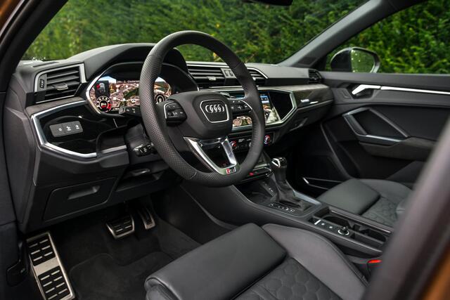 Audi RS Q3 RSQ3 Sportback TFSI | 400pk | Audi Exclusive | B&O | Pano | ACC | Matrix | Sport Uitl. |