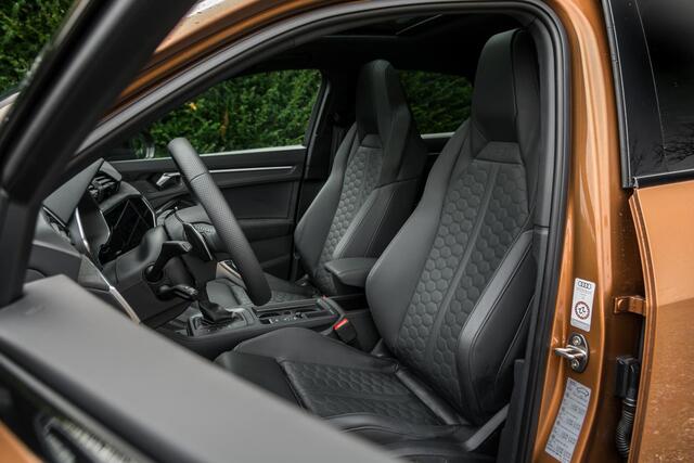 Audi RS Q3 RSQ3 Sportback TFSI | 400pk | Audi Exclusive | B&O | Pano | ACC | Matrix | Sport Uitl. |