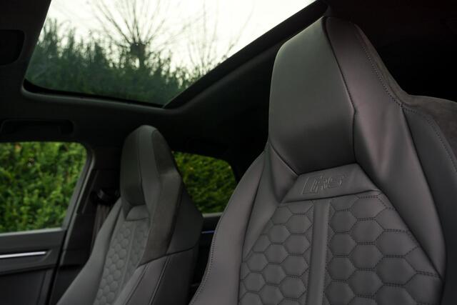 Audi RS Q3 RSQ3 Sportback TFSI | 400pk | Audi Exclusive | B&O | Pano | ACC | Matrix | Sport Uitl. |