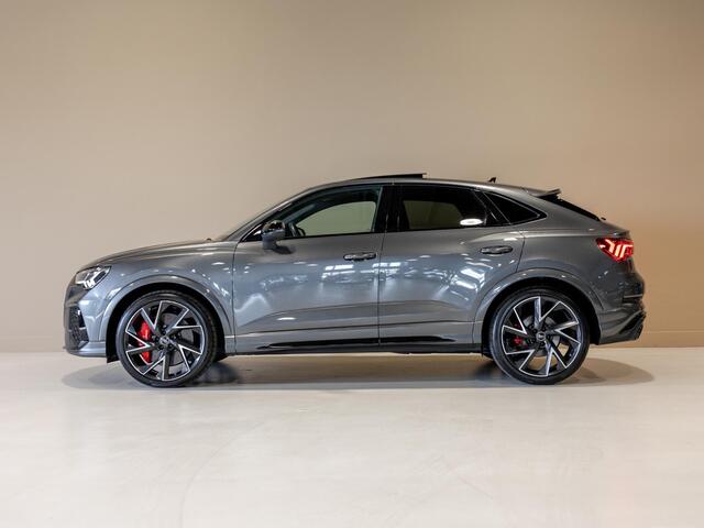 Audi RS Q3 Sportback TFSI / 400pk / Panorama dak / Keramische remschijven / RS Sportuitlaat /