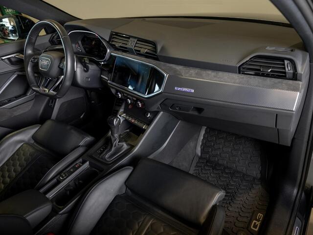 Audi RS Q3 Sportback TFSI / 400pk / Panorama dak / Keramische remschijven / RS Sportuitlaat /