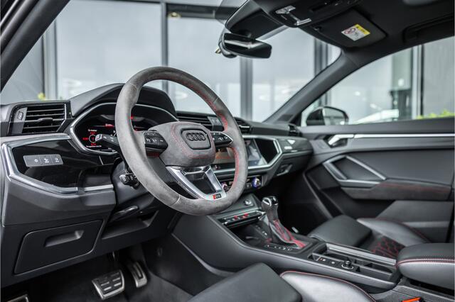 Audi RS Q3 RSQ3 Sportback TFSI - Maxton | Panorama | B&O | Carbon | 360 Camera