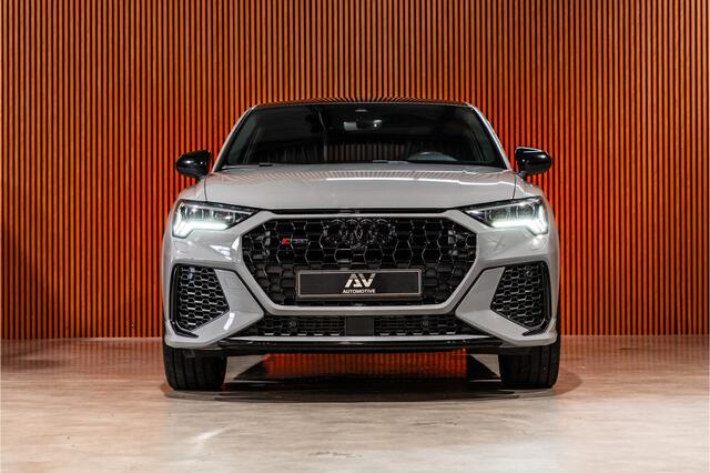 Audi RS Q3 RSQ3 2.5 TFSI 400 PK Sportback | Panorama | B&O 3D | Matrix | ACC | DCC Memory | RS Zetels | Sportuitlaat | Keramische coating | Sfeerverlichting | Dealer onderhouden | Nieuwe remmen rondom