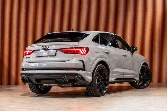 Audi RS Q3 RSQ3 2.5 TFSI 400 PK Sportback | Panorama | B&O 3D | Matrix | ACC | DCC Memory | RS Zetels | Sportuitlaat | Keramische coating | Sfeerverlichting | Dealer onderhouden | Nieuwe remmen rondom