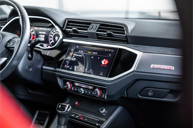 Audi RS Q3 RSQ3 2.5 TFSI 400 PK Sportback | Panorama | B&O 3D | Matrix | ACC | DCC Memory | RS Zetels | Sportuitlaat | Keramische coating | Sfeerverlichting | Dealer onderhouden | Nieuwe remmen rondom