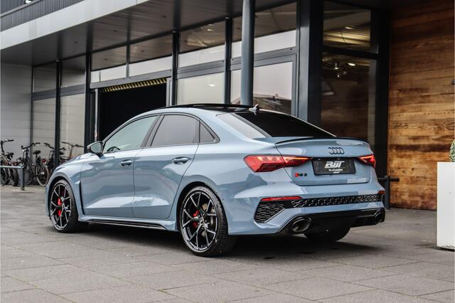 Audi RS3 Limousine 2.5 Quattro **Ceramic/RS Dynamic/Carbon/360/Matrix/Pano/B&O**