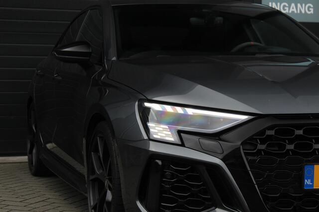 Audi RS3 Limousine 2.5 TFSI Quattro | Keramisch | HUD | Massage