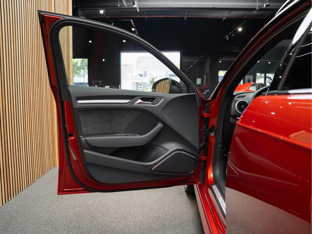 Audi RS3 Sportback B&O Pano RS-Sport Seats 2.5 TFSI RS 3 quattro Alcantara