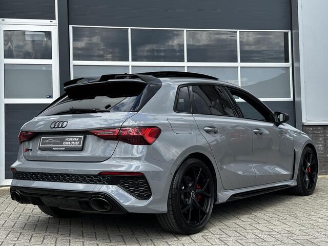 Audi RS3 2.5 TFSI RS 3 QUATTRO HULK EDITION | Schuif- kanteldak | Head-UP | CERAMIC | Carbon | B&O | CarPlay | Elektr. stoelen + klep | Camera