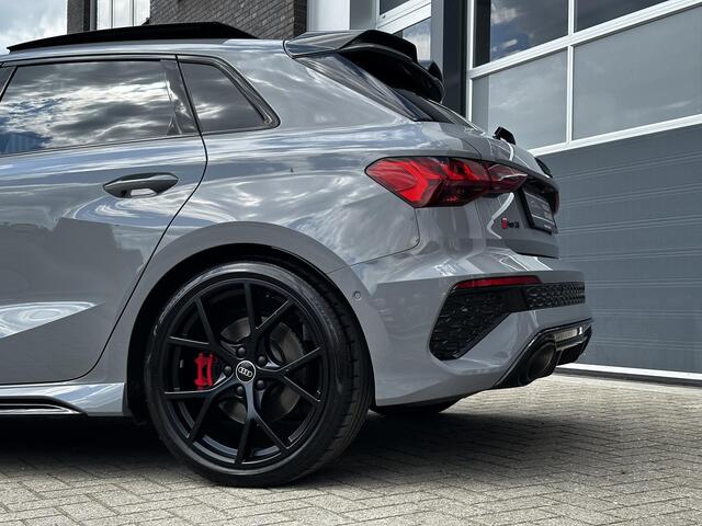Audi RS3 2.5 TFSI RS 3 QUATTRO HULK EDITION | Schuif- kanteldak | Head-UP | CERAMIC | Carbon | B&O | CarPlay | Elektr. stoelen + klep | Camera