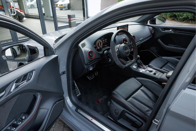 Audi RS3 2.5 TFSI Quattro Orig. NL Keramisch - B&O - Nardo Grau