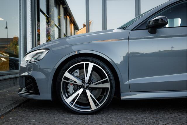 Audi RS3 2.5 TFSI Quattro Orig. NL Keramisch - B&O - Nardo Grau