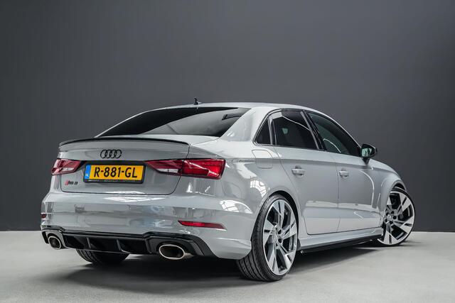Audi RS3 Limousine 2.5 460pk TFSI quattro |APR stage 1|APR carbon air intake|Akrapovic|RS-stoelen|Bang&Olufsen|digital cockpit|Apple Carplay|Matrix-LED|blind spot|