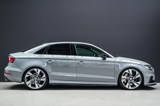 Audi RS3 Limousine 2.5 460pk TFSI quattro |APR stage 1|APR carbon air intake|Akrapovic|RS-stoelen|Bang&Olufsen|digital cockpit|Apple Carplay|Matrix-LED|blind spot|