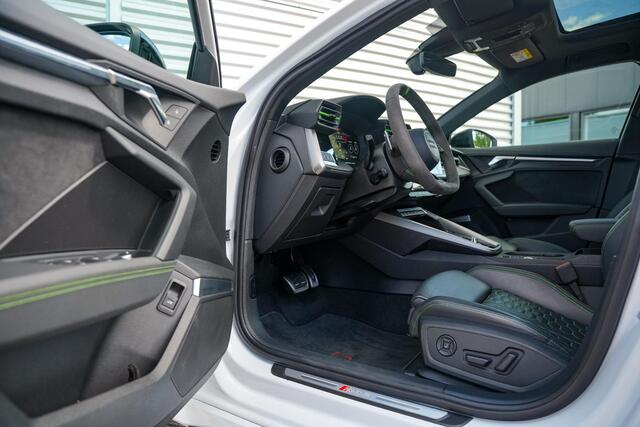 Audi RS3 A3 Limousine 2.5 TFSI quattro Panoramadak B&O HUD ACC Hulk Edition
