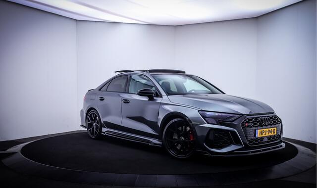 Audi RS3 Limousine 2.5 TFSI RS 3 quattro PANO | B&O | MATRIX LED | RS ZETELS | CAMERA | MAXXTON | ACC | STOELVERW | CARPLAY | NAVI | LMV 20''