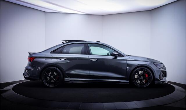 Audi RS3 Limousine 2.5 TFSI RS 3 quattro PANO | B&O | MATRIX LED | RS ZETELS | CAMERA | MAXXTON | ACC | STOELVERW | CARPLAY | NAVI | LMV 20''