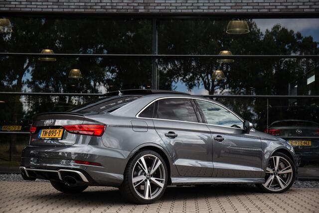 Audi RS3 Limousine 2.5 TFSI RS 3 quattro , RS uitlaat, Keramische remmen,