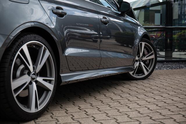Audi RS3 Limousine 2.5 TFSI RS 3 quattro , RS uitlaat, Keramische remmen,