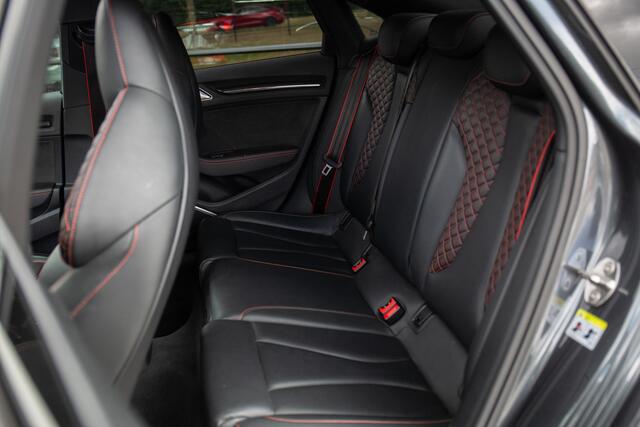 Audi RS3 Limousine 2.5 TFSI RS 3 quattro , RS uitlaat, Keramische remmen,