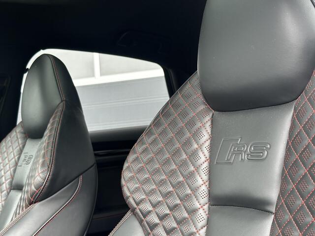 Audi RS3 Limousine 2.5 TFSI RS 3 quattro DAZA | Schuif-kanteldak | CERAMIC | MOTEC | Blind Spot | RS DESIGN | CarPlay | Camera | MAGNETIC RIDE