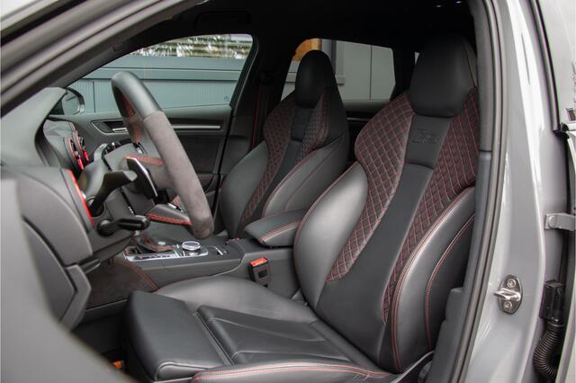 Audi RS3 Sportback 2.5 TFSI 400PK Quattro | NL Auto | Virtual Cockpit | RS Sportuitlaat | Apple Carplay | Dealer onderhoud | Nardo Grey | PDC | Cruise Control | Nappa Leder | Drive Select | LED | Black Pack | Nationale Autopas | N.P ¤90.731,- | RS Sporstoelen + De