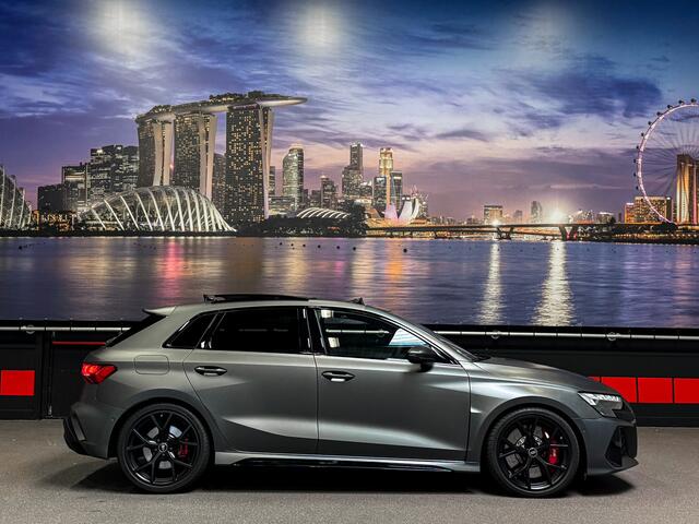 Audi RS3 Sportback 2.5 TFSI quattro PPF|RS-Schaalstoelen|Sonos|MatteGrijs|HUD|Alcantara|Vol!