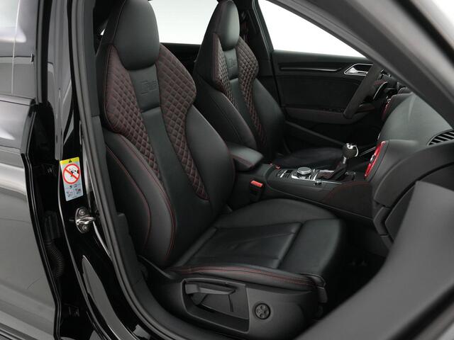 Audi RS3 Limousine 2.5 400pk TFSI quattro |panoramadak|RS-seats|B&O|blind spot|ACC|parkeercamera|stoelverwarming|