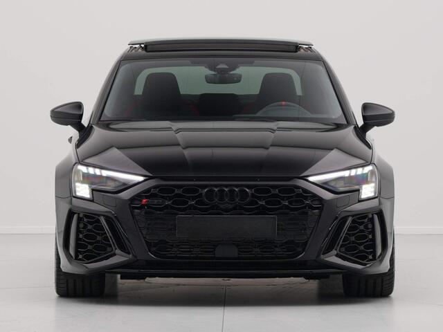 Audi RS3 Limousine 2.5 TFSI RS 3 Quattro Panorama B&O HuD Sportuitlaat 60
